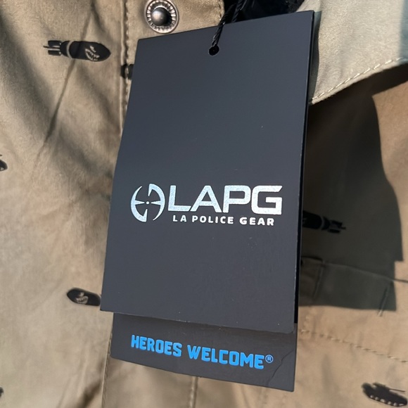 LAPG Bombs Away Button Up Size Small - Picture 3 of 5
